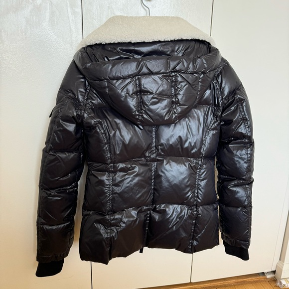 AQUA Chloe Sherpa Trim Puffer Jacket - Picture 4 of 10